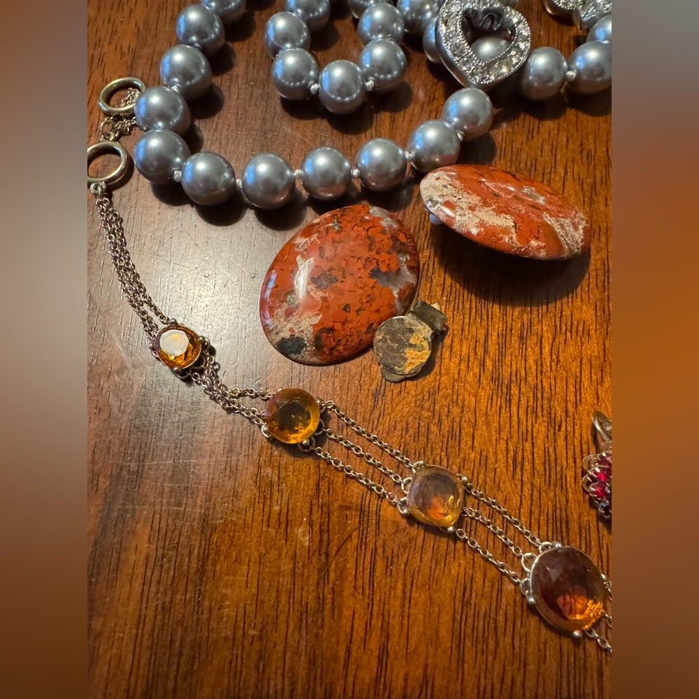 Vintage jewelry repair/rehab lot #2161, 18 pieces. - Picture 7 of 8